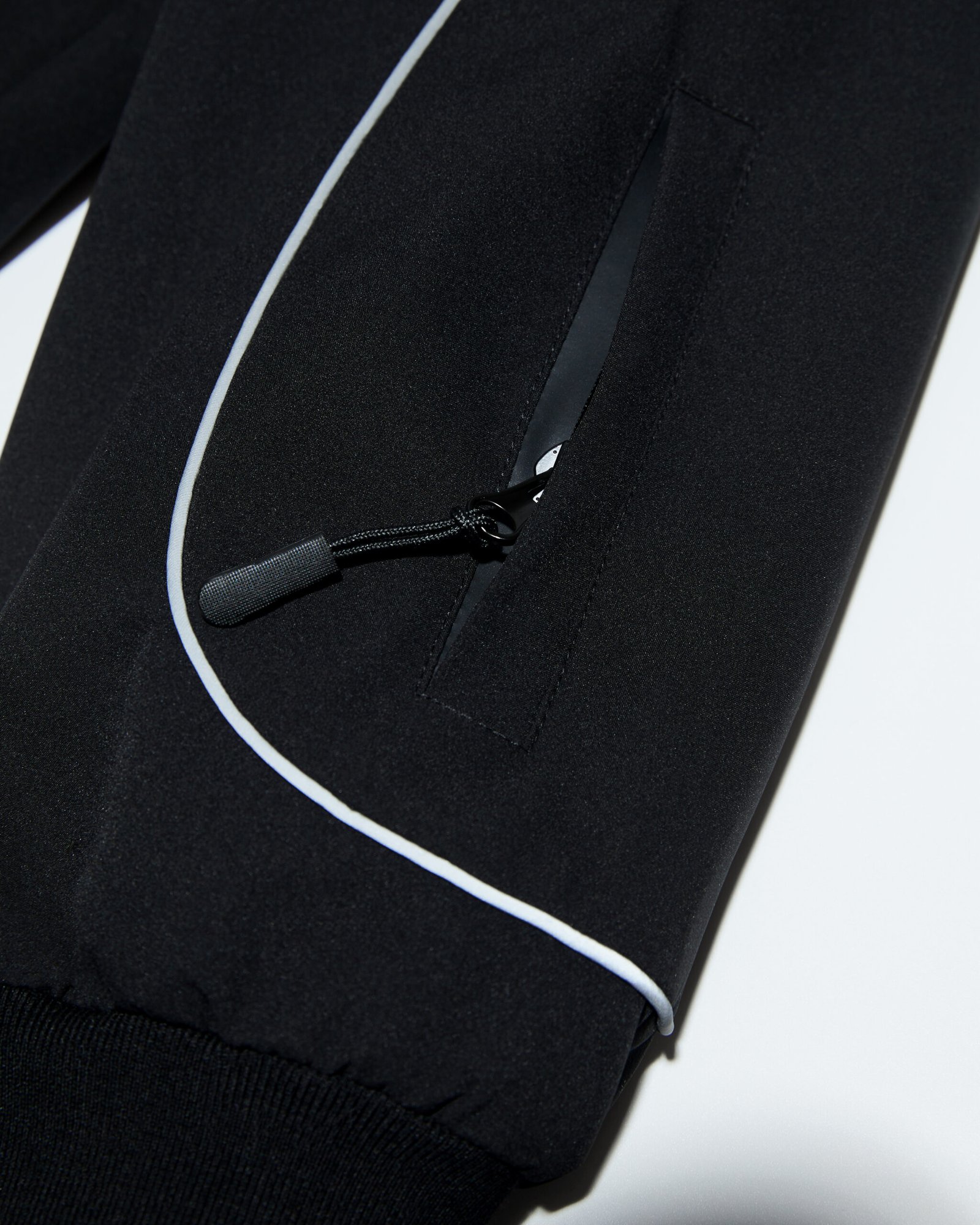APEX LINE 30K SNOW JACKET | BLACK - Image 15