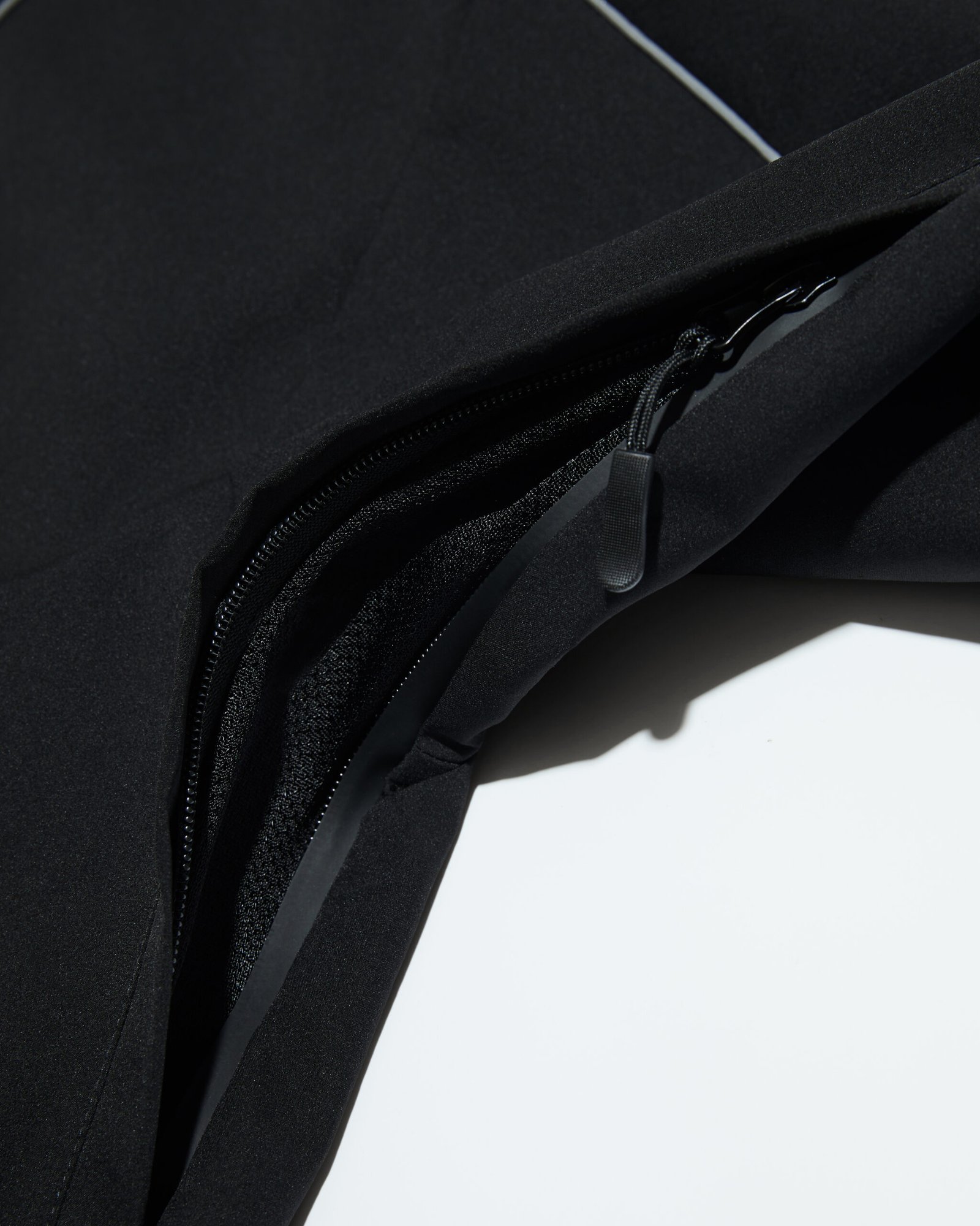 APEX LINE 30K SNOW JACKET | BLACK - Image 13