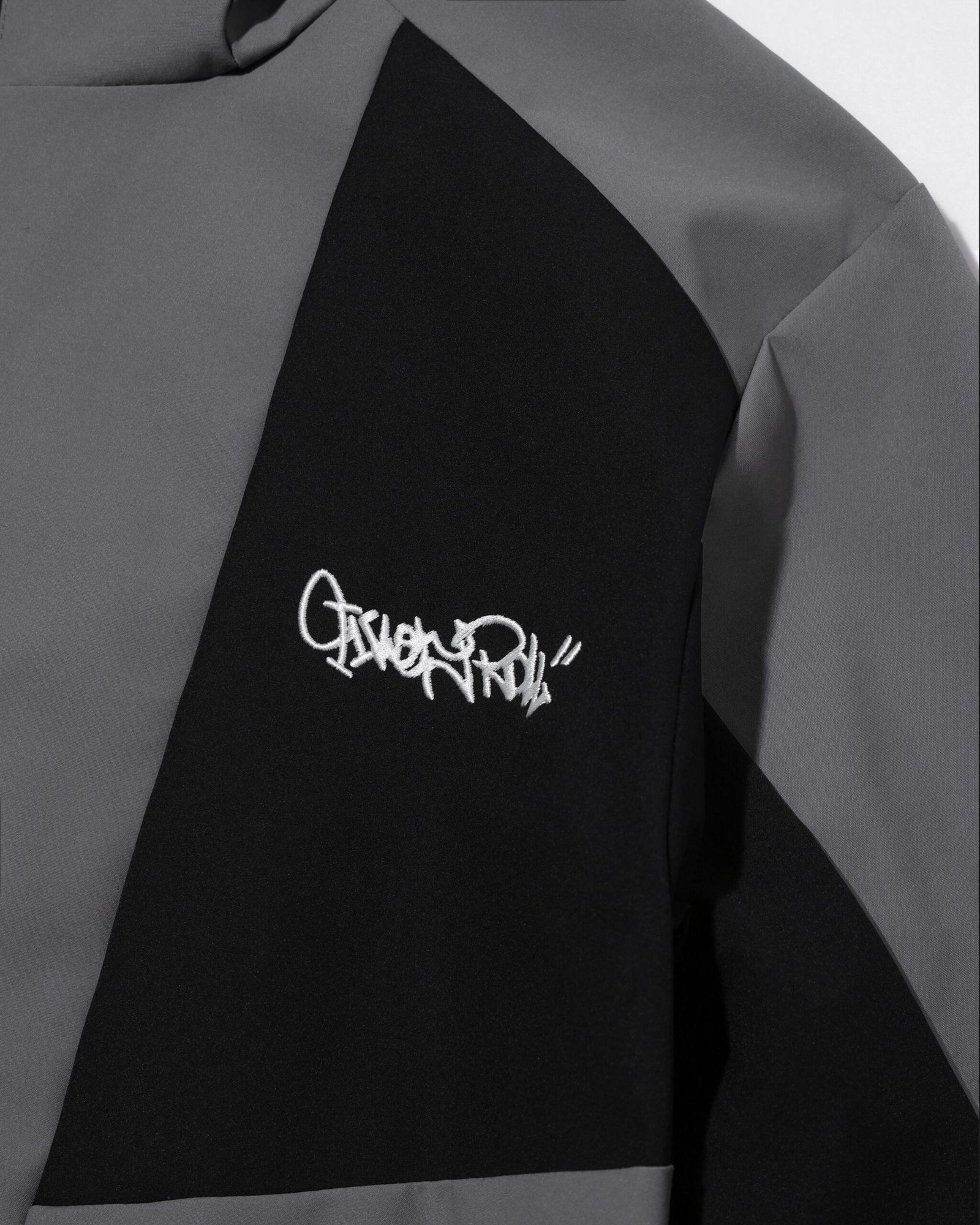 TWIN LINE 30K SNOW JACKET | GREY BLACK - Image 10