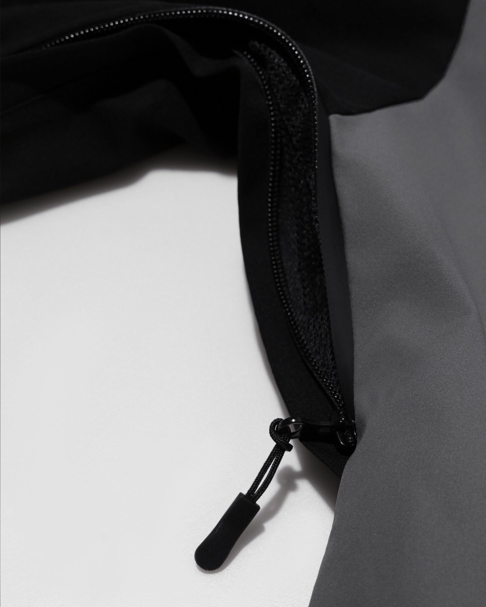TWIN LINE 30K SNOW JACKET | GREY BLACK - Image 14
