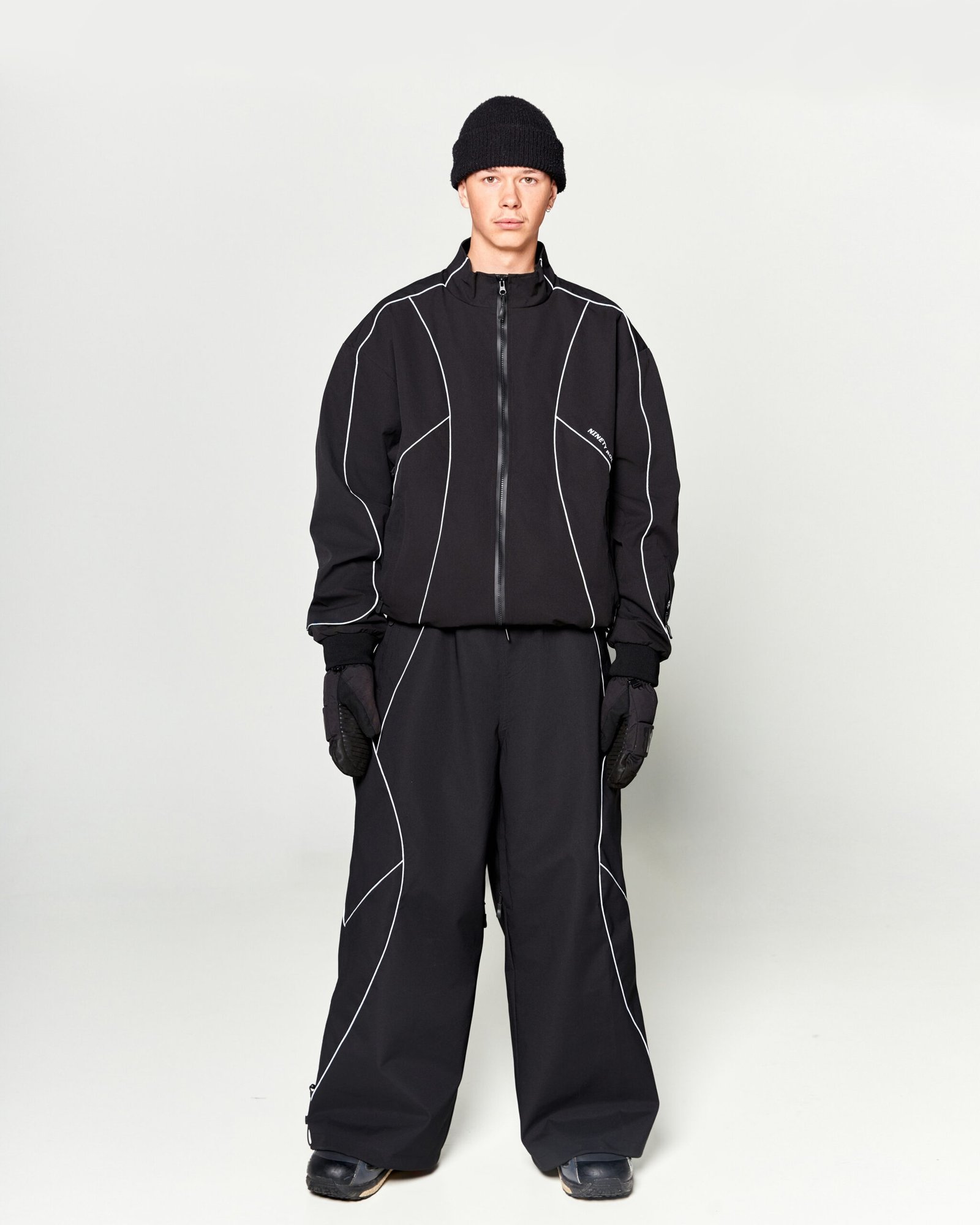 APEX LINE 30K SNOW JACKET | BLACK - Image 3